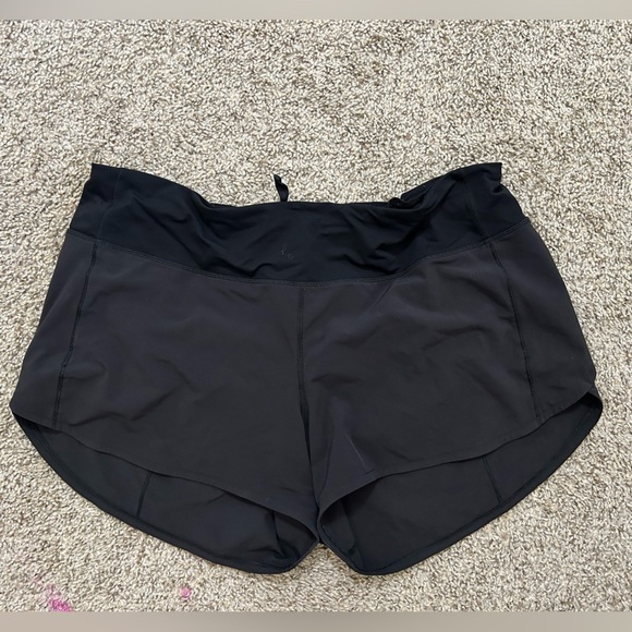 Lululemon Speed Up Mid-Rise Short 4"
Black Women's Size 12 Running Yoga Gym Prep - Picture 1 of 6